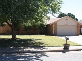 2104 Redcliff Ln, Edmond, OK 73003