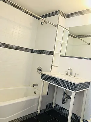 Sold by SunAmerica Realty Group Inc (DO NOT USE) | media 3