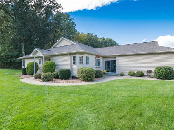 70 Pine Grove Dr #70, South Hadley, MA 01075