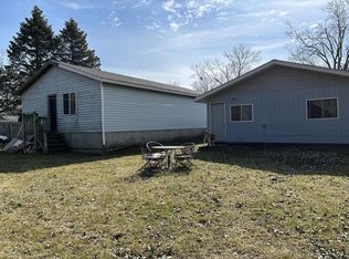 28714 105th St, Trevor, WI 53179
