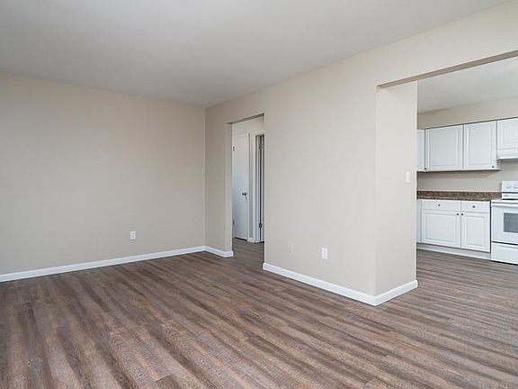 2nd image of 186 Flintridge Dr #3