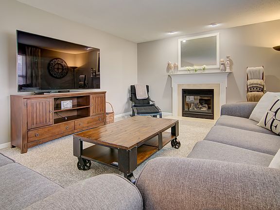 5th image of 8339 S Port Dr
