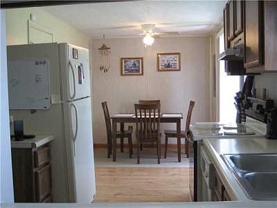 4th image of 3121 Carlin Ct