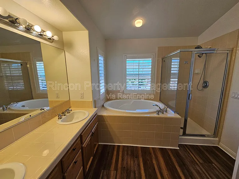 4782 Templeton St — Photo 27