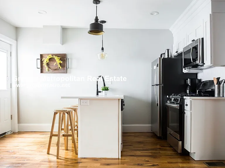 143 Everett St #1 — Photo 9