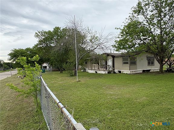 4th image of 210 W Ruby Rd