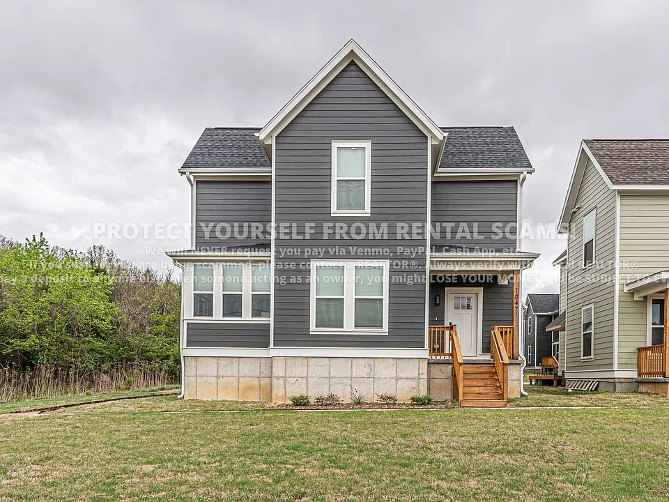 1047 S Laramie Hts