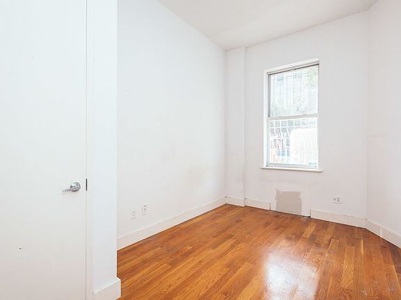 4th image of 186 Jefferson St #3LL