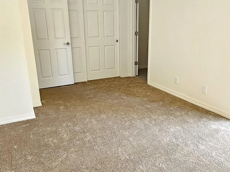 3001 E Butler Ave #1-14 — Photo 11