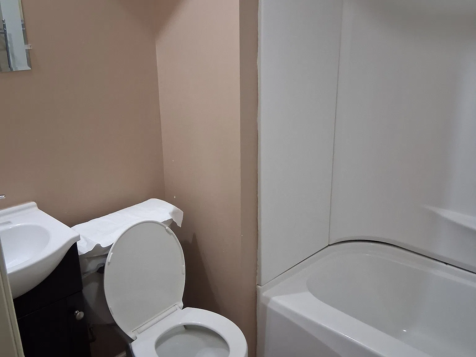 2 bed, 750 sqft, $1,000 — Photo 3