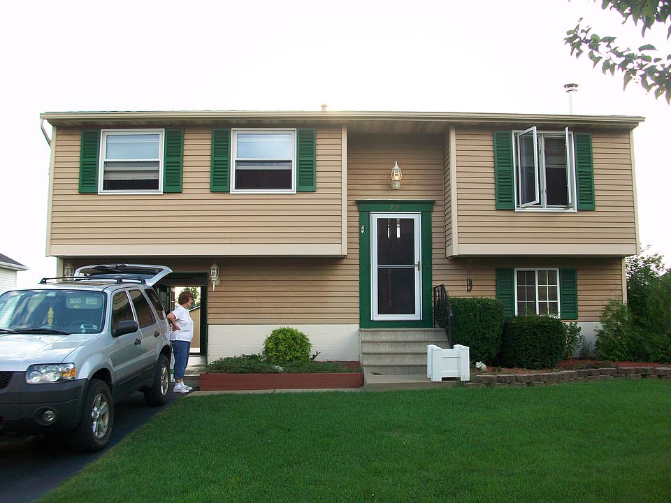 1st image of 88 Martinique Dr