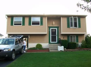 88 Martinique Dr, Buffalo, NY 14227