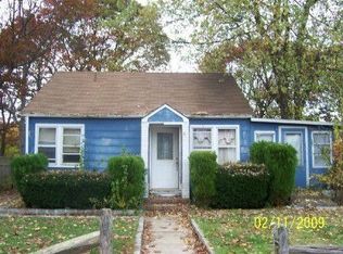 43 Brushwood Dr, Shirley, NY 11967