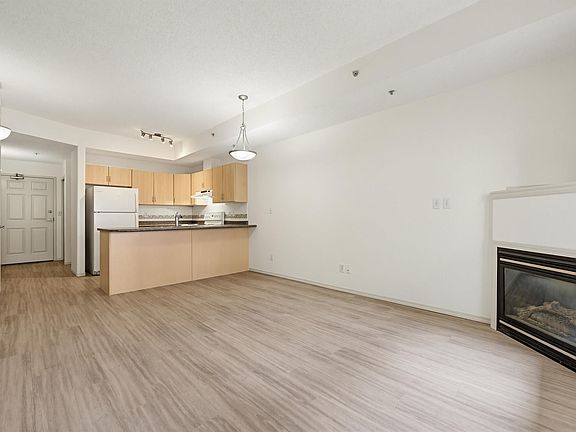 4th image of 11103 84th Ave NW #102