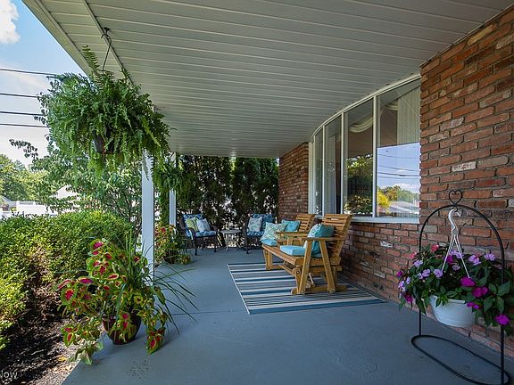 2nd image of 4115 Mary Kay Cir
