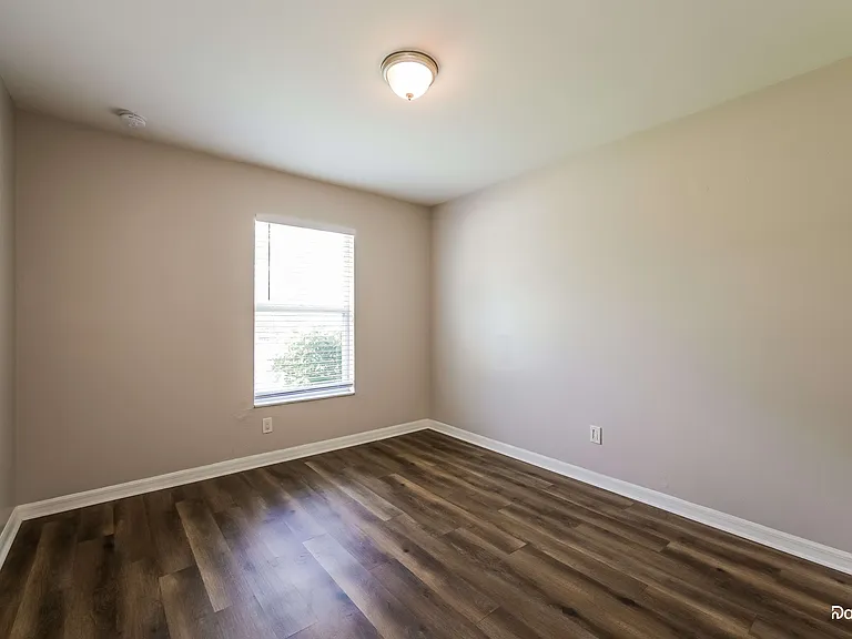 223 Beckley Dr — Photo 9