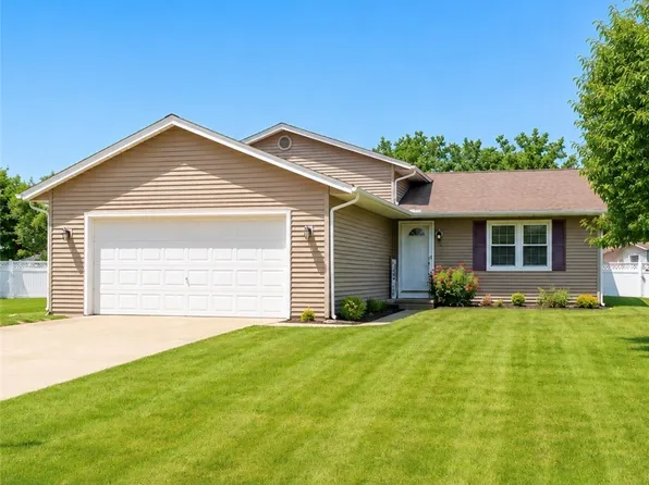 546 Fieldstone Dr, Amherst, OH 44001