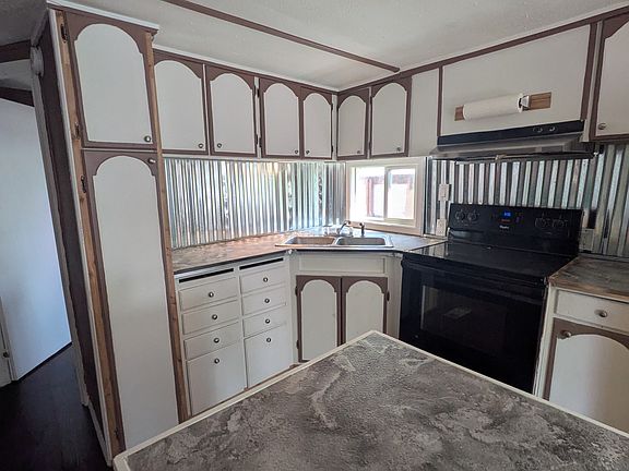3rd image of 5314 W Sunset Hwy APT 14