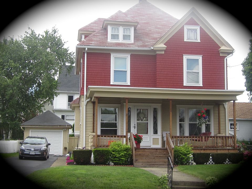 1st image of 153 Bowen St