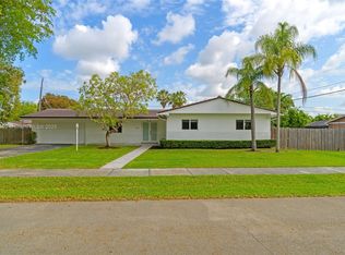 8825 SW 81st St, Miami, FL 33173