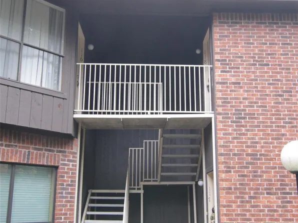 3100 Walnut Bend Ln APT 118, Houston, TX 77042