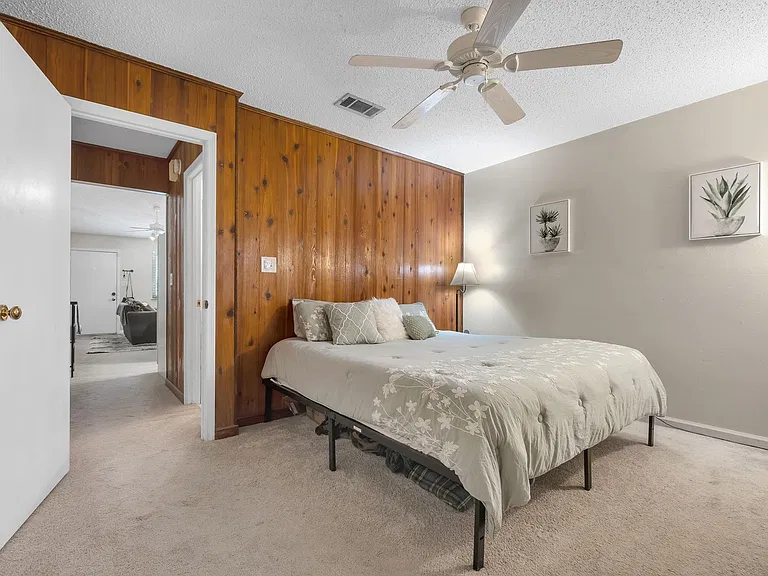 2203 Sandpiper St — Photo 14