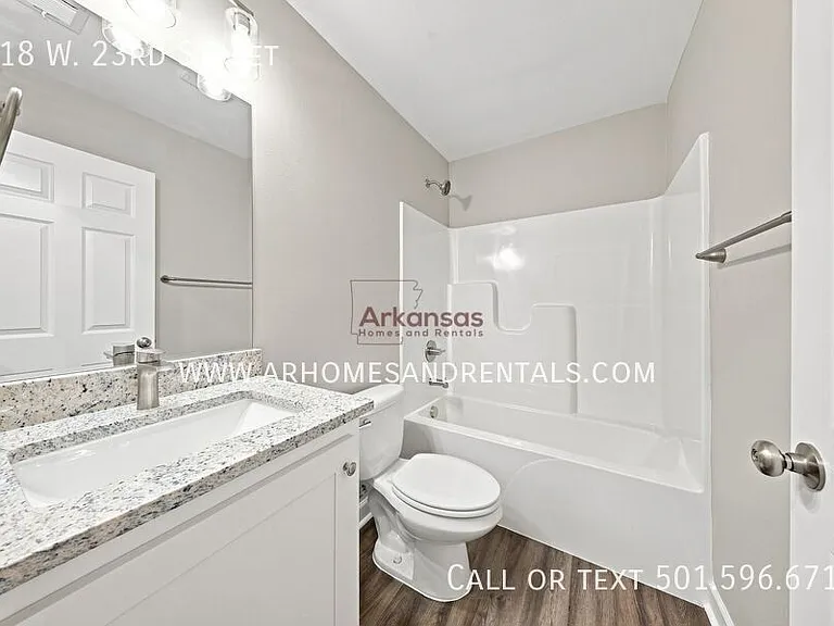 918 W 23rd St — Photo 9