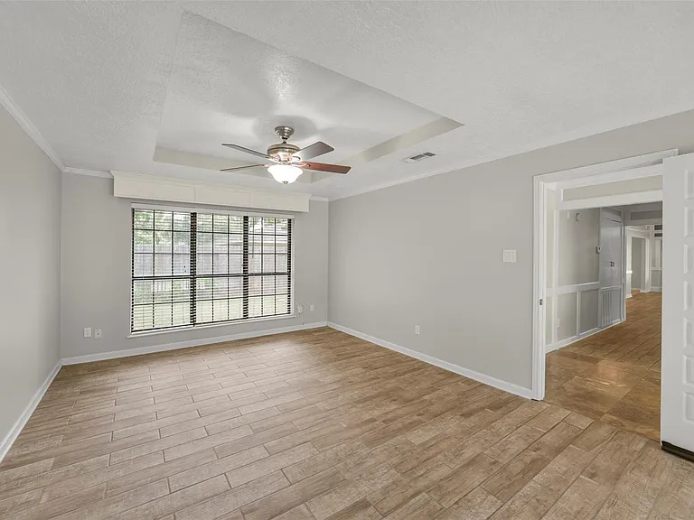 5147 Beechnut St — Photo 11