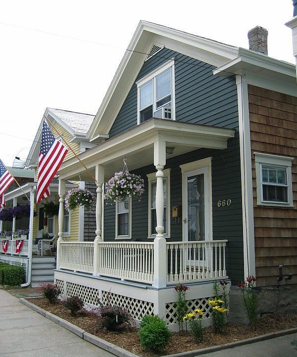 2nd image of 660 Thames St