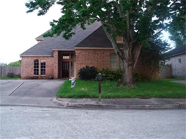 1st image of 2807 Highland Lakes Dr