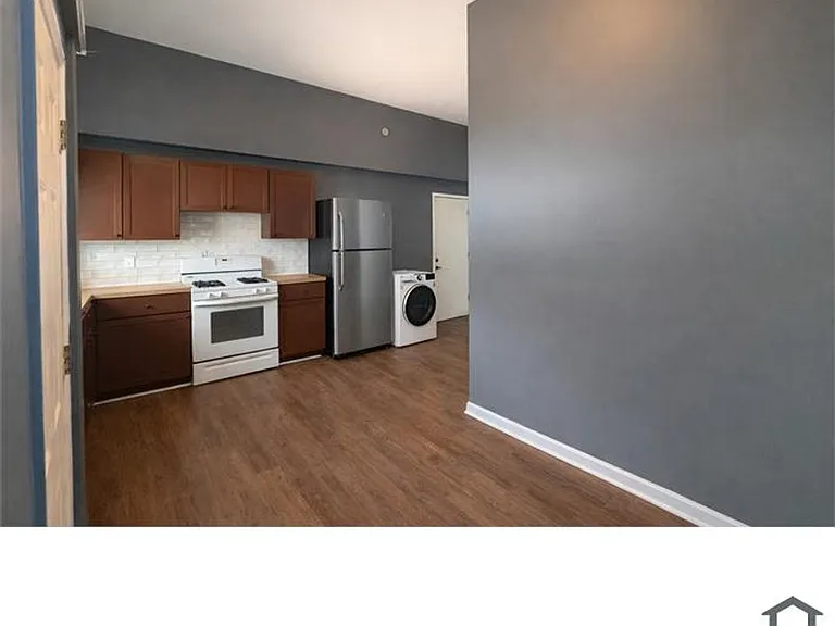430 Case Ave E — Photo 13
