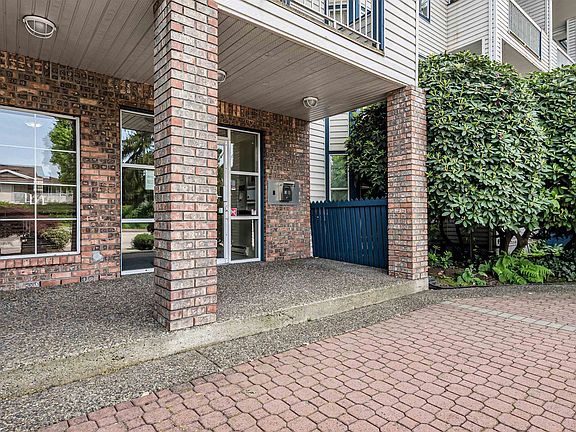 2nd image of 13918 72nd Ave #212