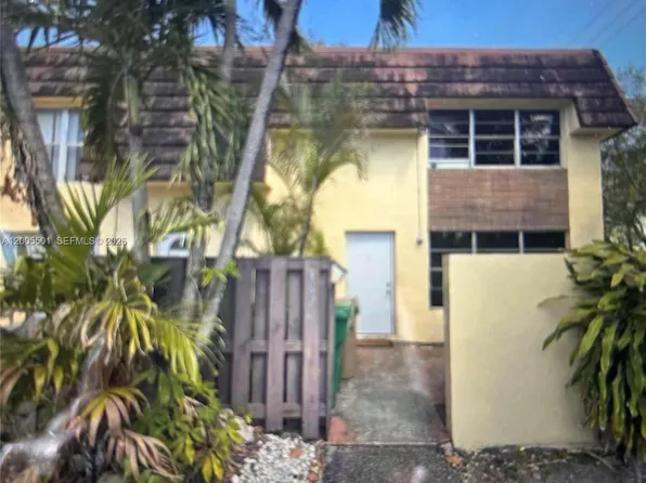 3820 SW 60th Ter #1, Davie, FL 33314