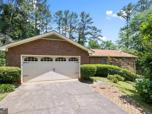 140 Nina Celeste Ln, Fayetteville, GA 30215