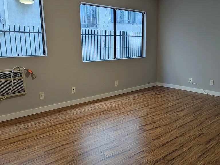 7014 Lanewood Ave #5 — Photo 6