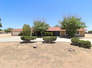 15325 Comanche Rd, Apple Valley, CA 92307