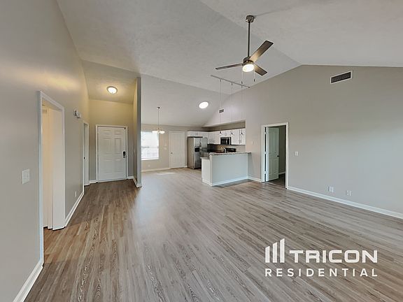 3rd image of 1239 Ballater Dr