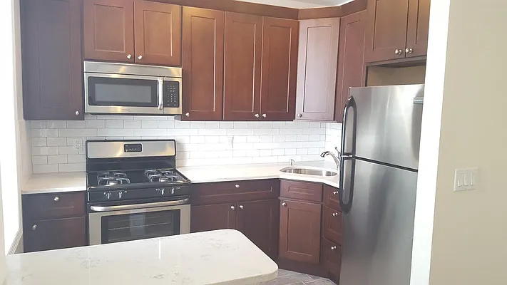 Rented by Urban Realty NYC | media 25