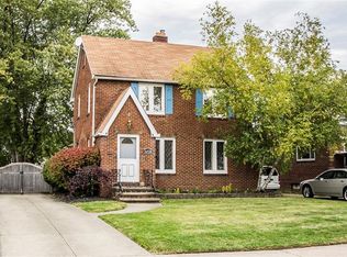 16928 Woodbury Ave, Cleveland, OH