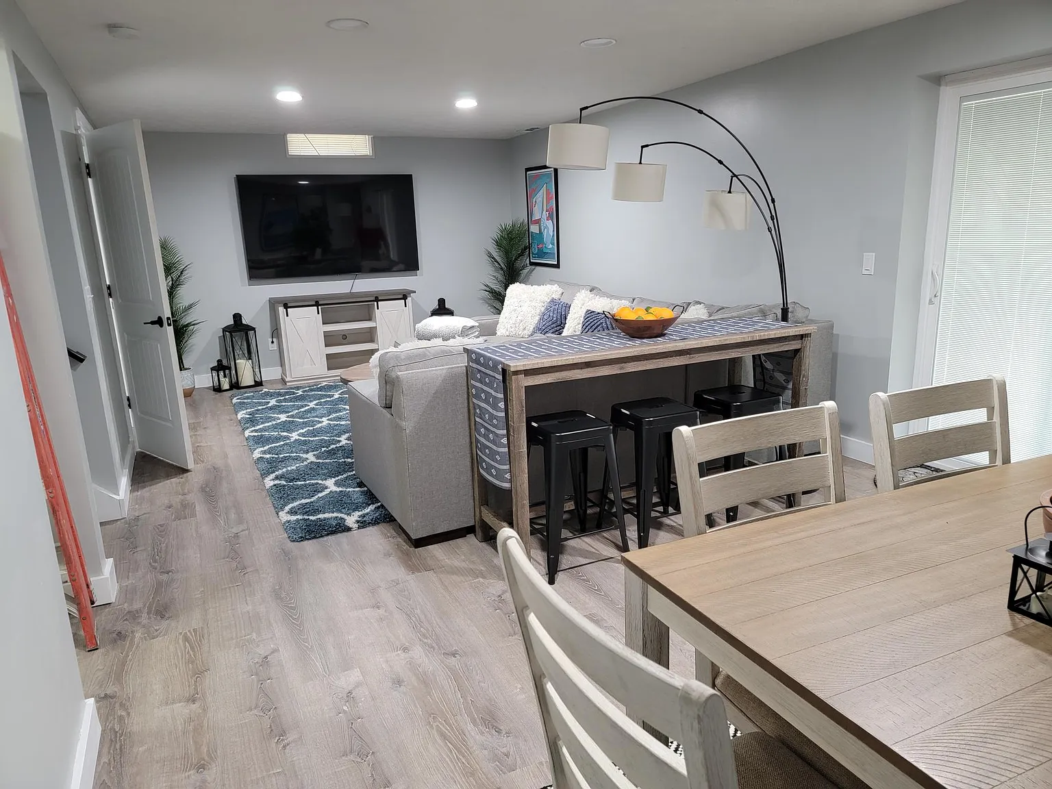 3 bed, 1700 sqft, $2,300 — Photo 4