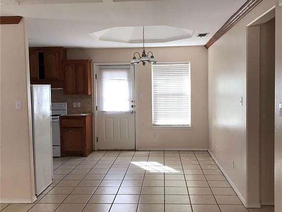 4th image of 3803 Sheraton Ave APT C