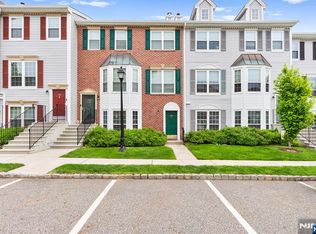 1179 Sycamore Ln, Mahwah, NJ 07430