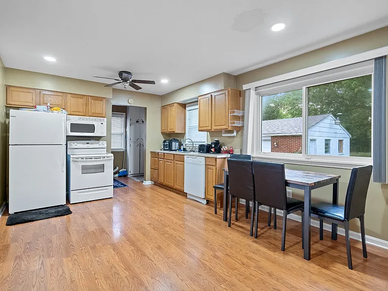 5411 Fennel Ct — Photo 7