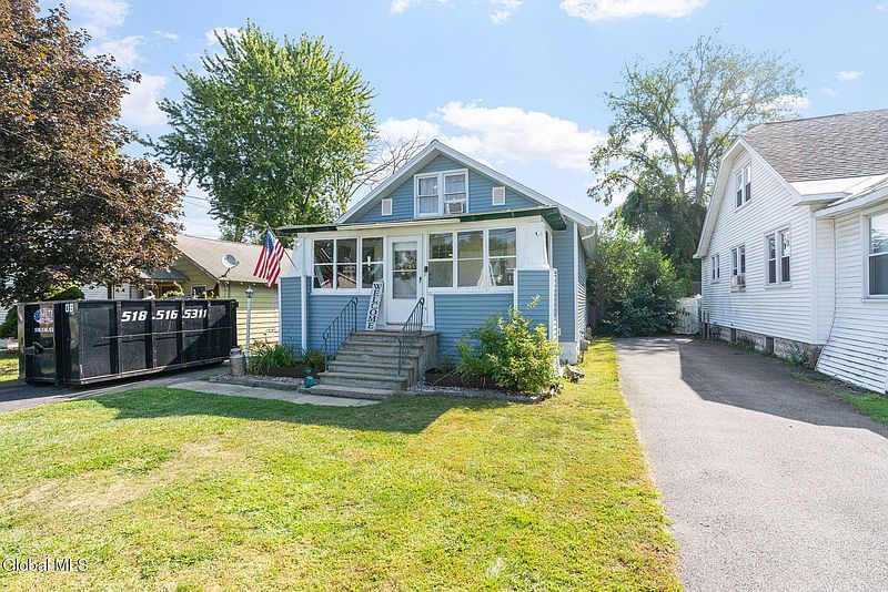 3rd image of 1013 Beverly Street