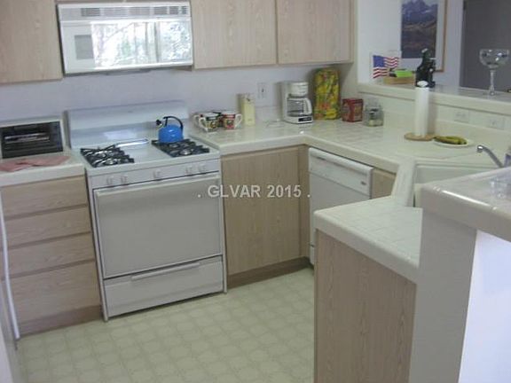 2nd image of 7909 N Fossil Creek Ln #202