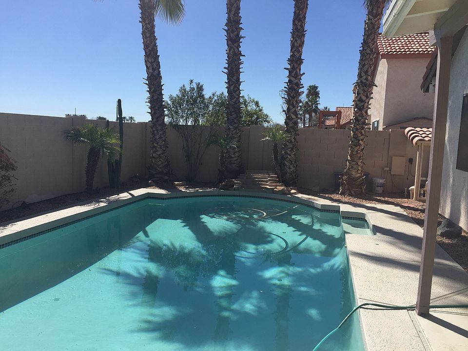 2nd image of 561 S Danyell Dr