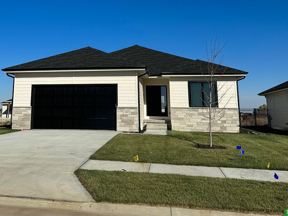 1st image of 20922 Ellison Ave