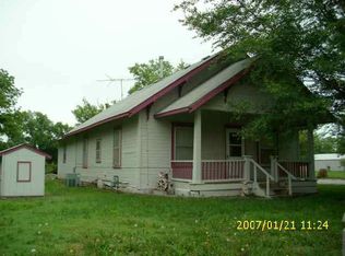 1000 Custer Ln, Augusta, KS 67010