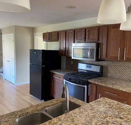 3rd image of 184 McArthur Ln