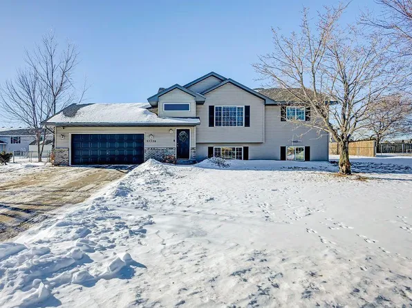 37728 Hawthorne Ave, North Branch, MN 55056